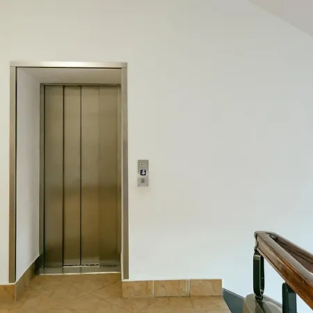 Plac Konstytucji 6 Orange: Warsaw Panorama Apartment with Free Parking Exterior photo