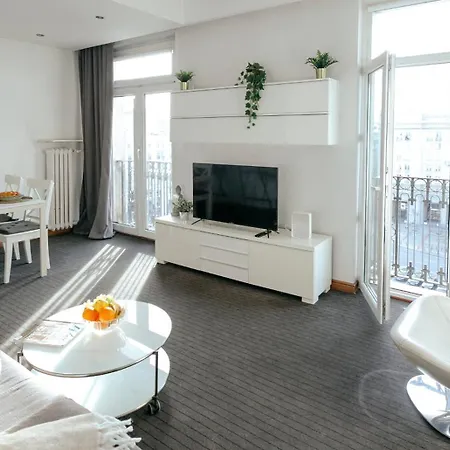 Plac Konstytucji 6 Orange: Warsaw Panorama Apartment with Free Parking Exterior photo
