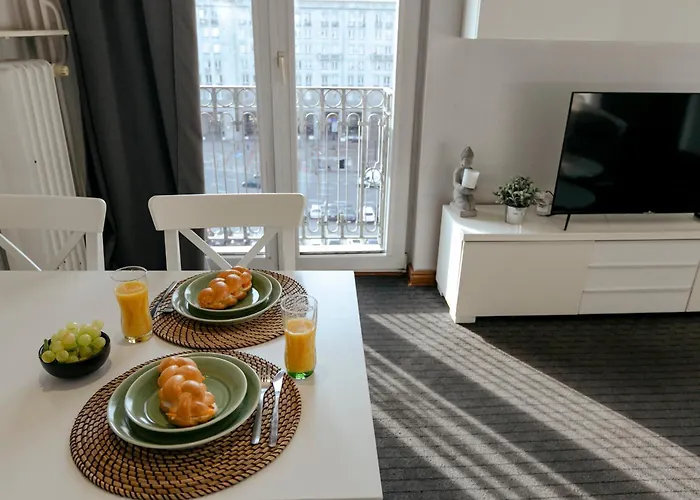 Plac Konstytucji 6 Orange - Apartament Dla 4 Osob - Bezplatny Parking - Free Parking - Piekny Widok Na Panorame Warszawy